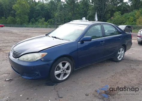 2005 Toyota Camry Le z USA, uszkodzony, nr VIN 4T1BE32K45U398660